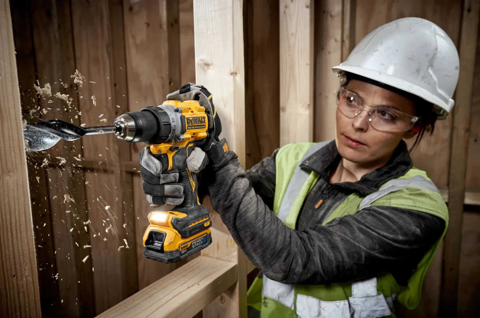 Berbequim Aparafusador compacto sem escovas XR 18V POWERSTACK