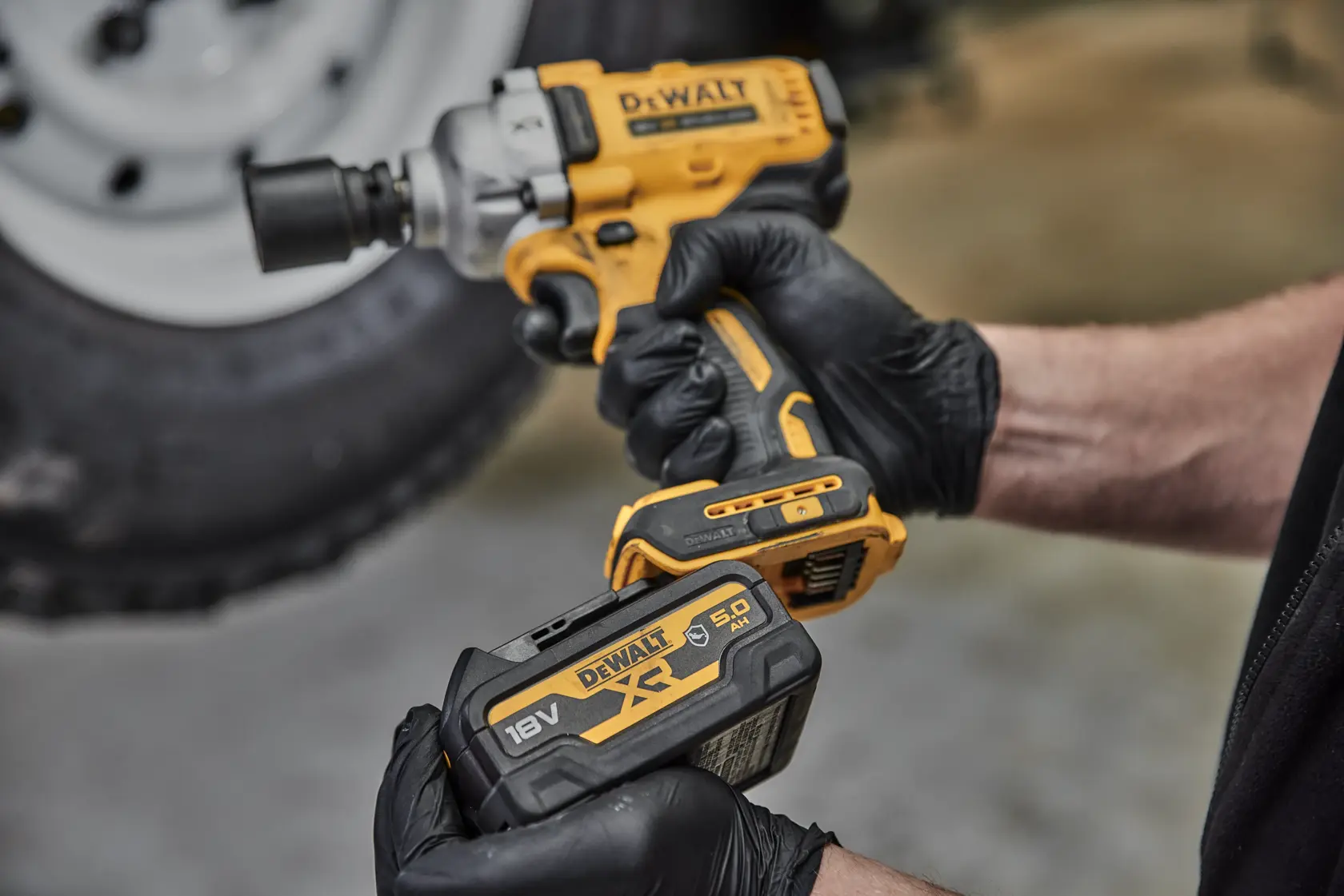 Chave Impacto sem escovas XR 18V 1/2" Torque Médio com anel de retenção