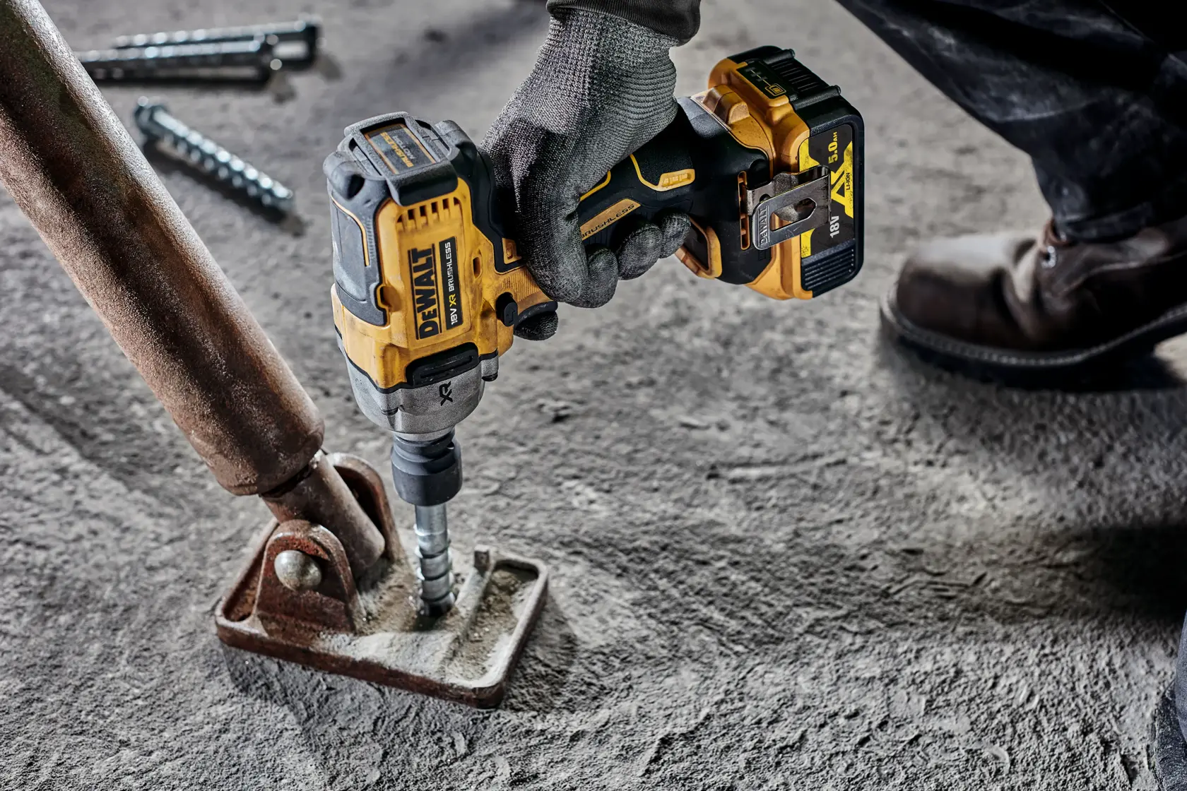 Chave Impacto sem escovas XR 18V Li-Ion 5Ah 1/2" Torque Médio com anel de retenção