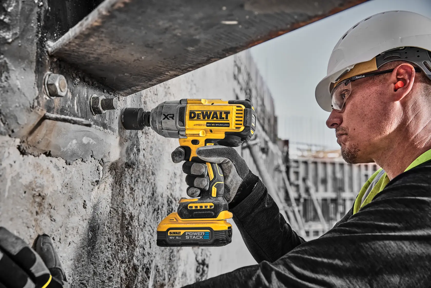 Chave Impacto sem escovas XR 18V POWERSTACK Li-Ion 5Ah 1/2" Alto Par com anel de retenção