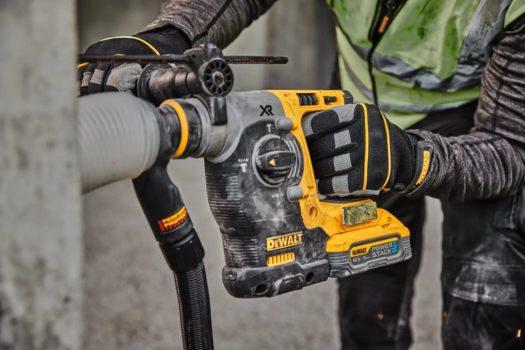 Martelo sem escovas XR 18V SDS plus® POWERSTACK Li-Ion 5Ah