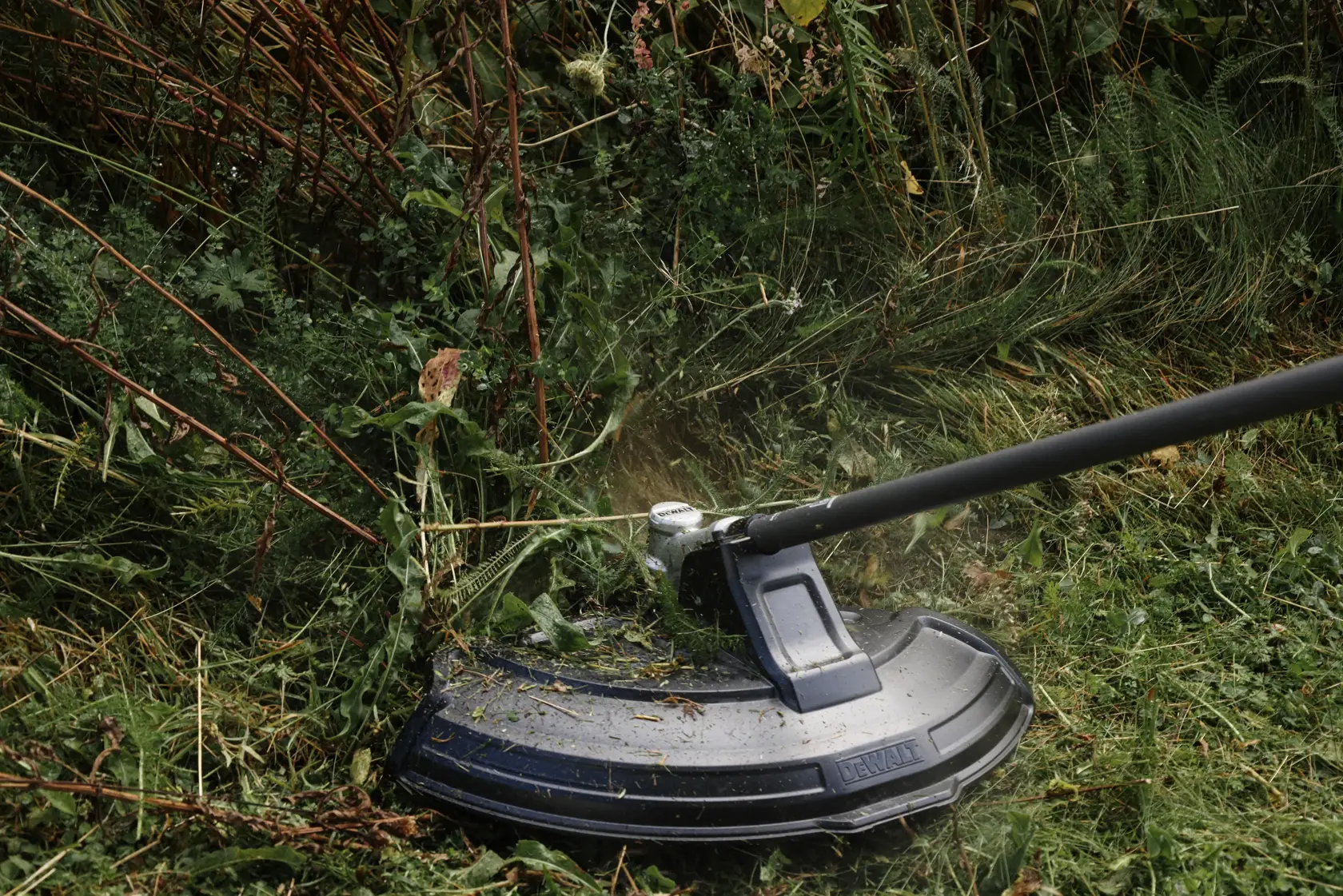 Acessório para Aparador de Cordas de Corda de Braço Dividido DEWALT®