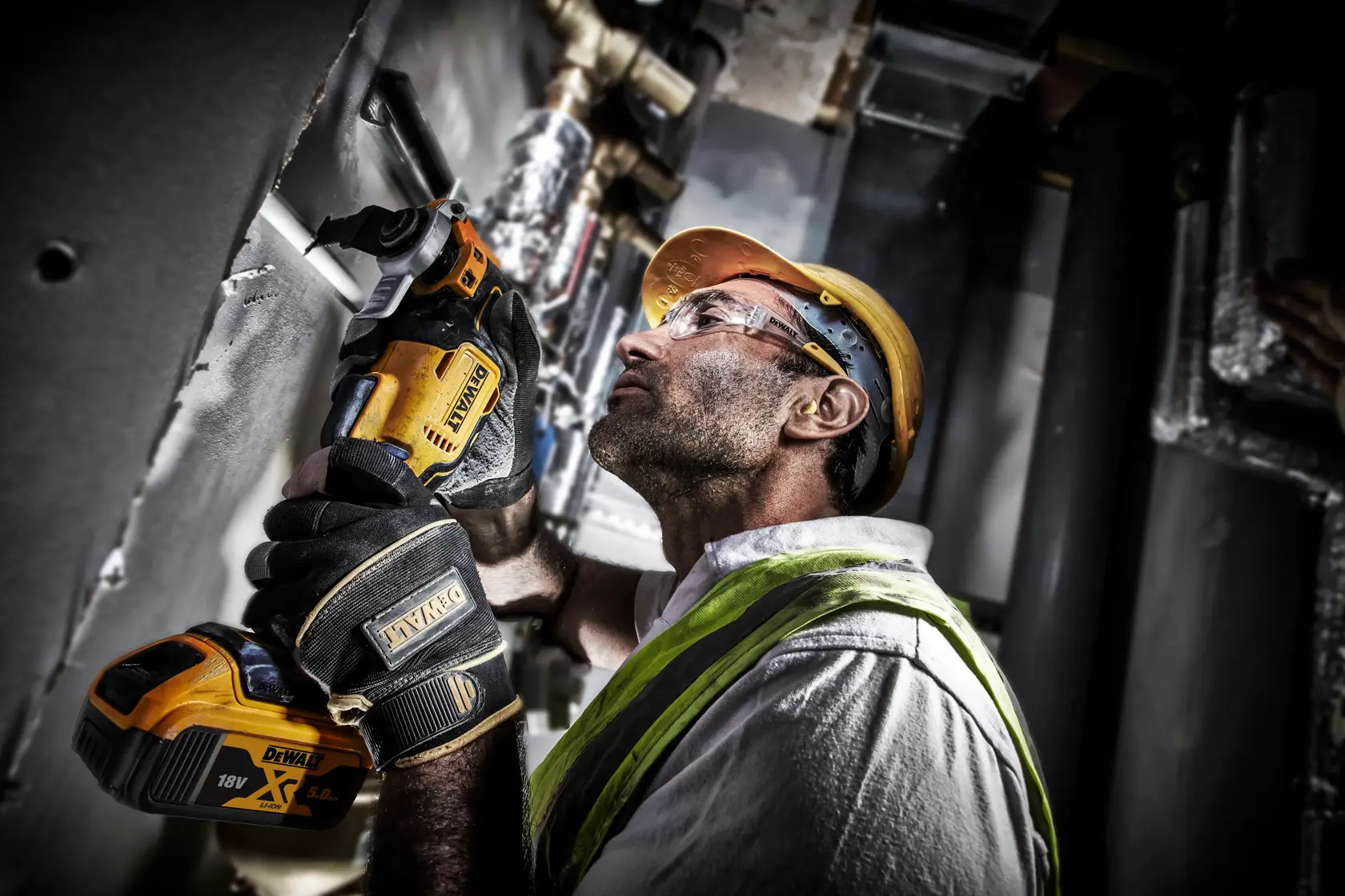 DEWALT® 18V XR® Ferramenta Oscilante Sem Escovas de 3 Velocidades - 2 x 5Ah