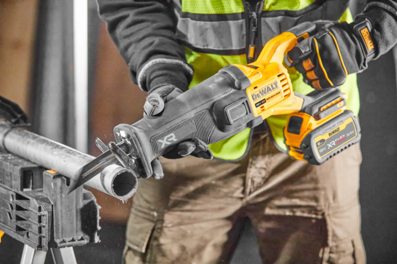 Serra recíproca DEWALT® XR® 18V XR com FLEXVOLT® ADVANTAGE™ (Apenas Ferramenta)