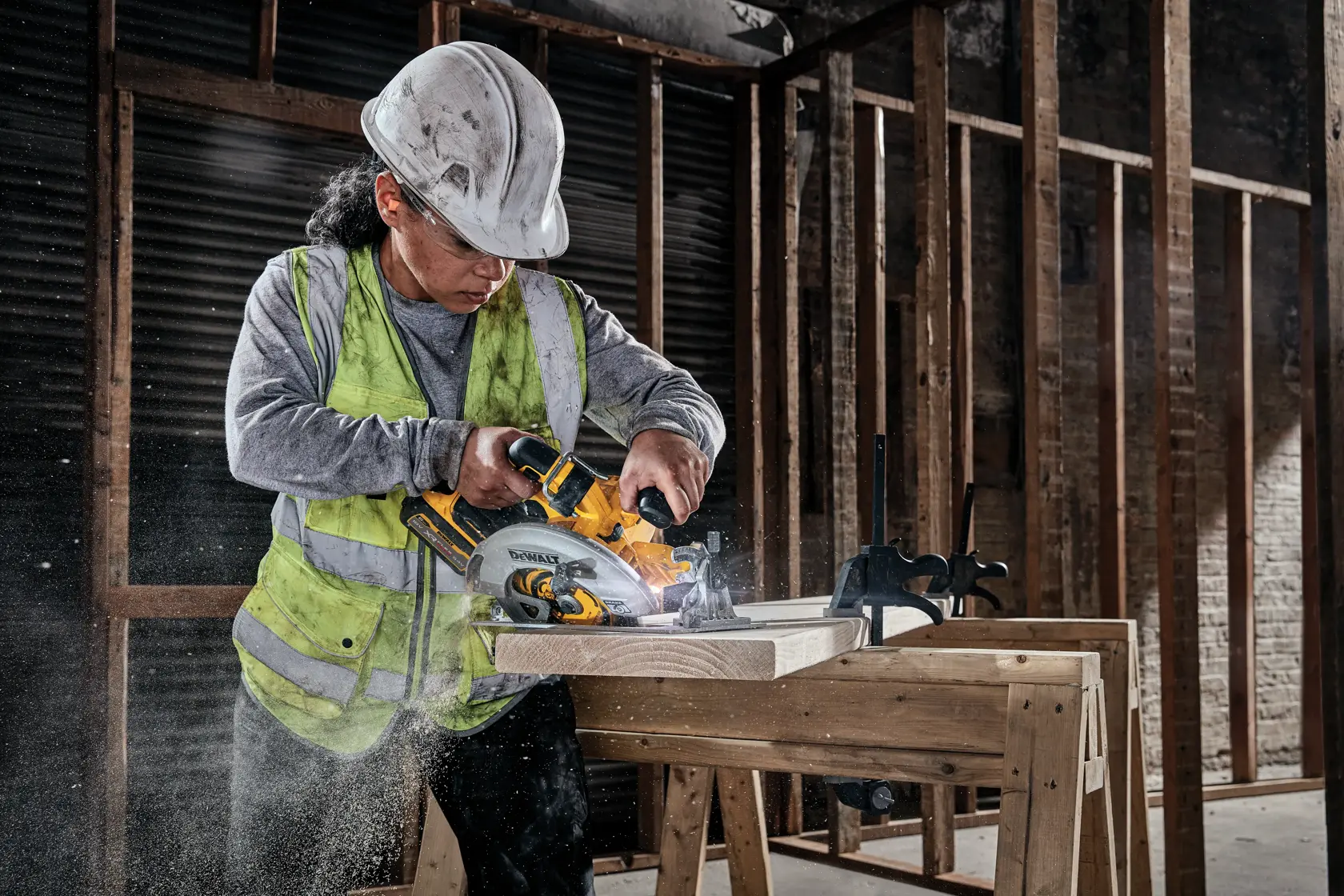 Serra circular DEWALT® 18V XR® Brushless 190mm com FLEXVOLT® ADVANTAGE™ (Apenas Ferramenta)