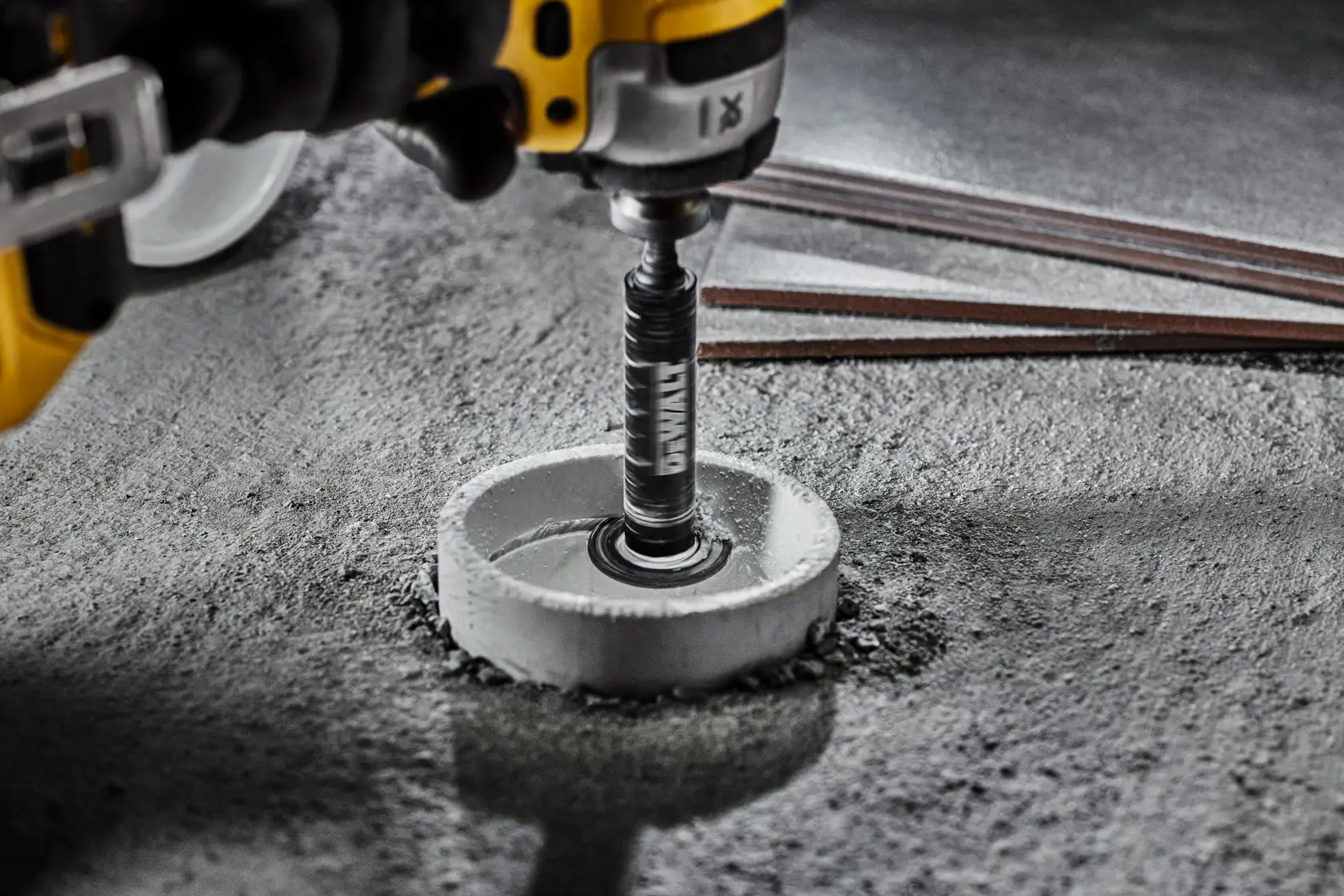 Cortatubos interior de diamante para PVC e PEX para aparafusador de impacto