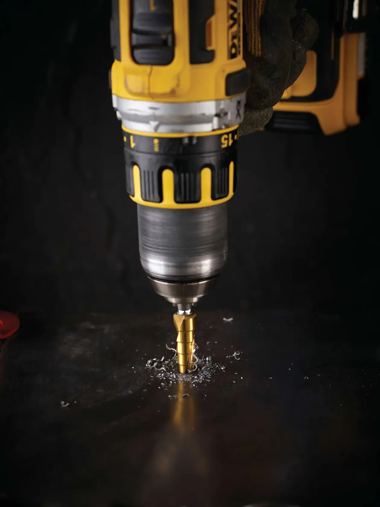 Broca de degrau DEWALT® EXTREME 6mm - 12mm Impact HEX (Metal) em titânio