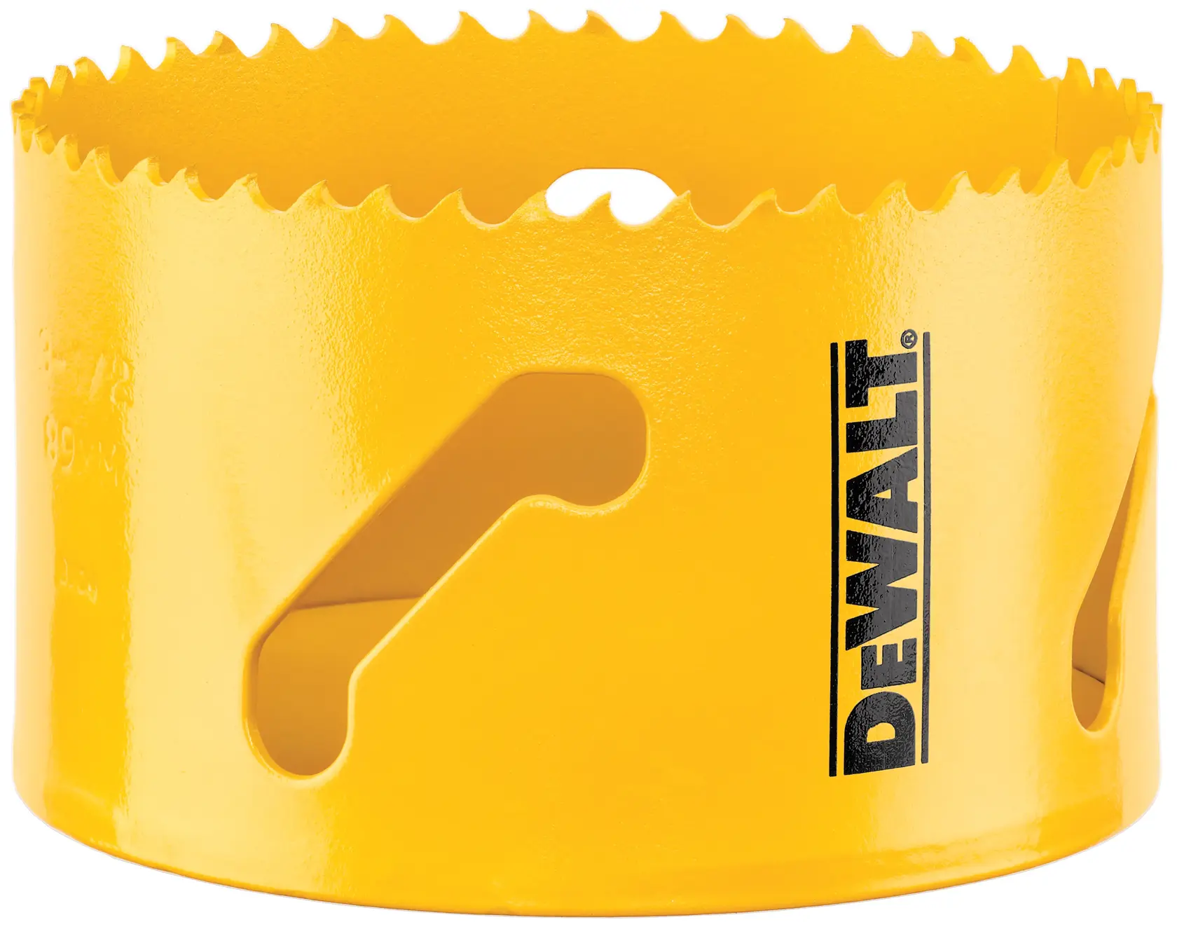 Imagem em close de uma serra copo amarela DEWALT com dentes afiados ao redor da borda e aberturas de ventilação na lateral.