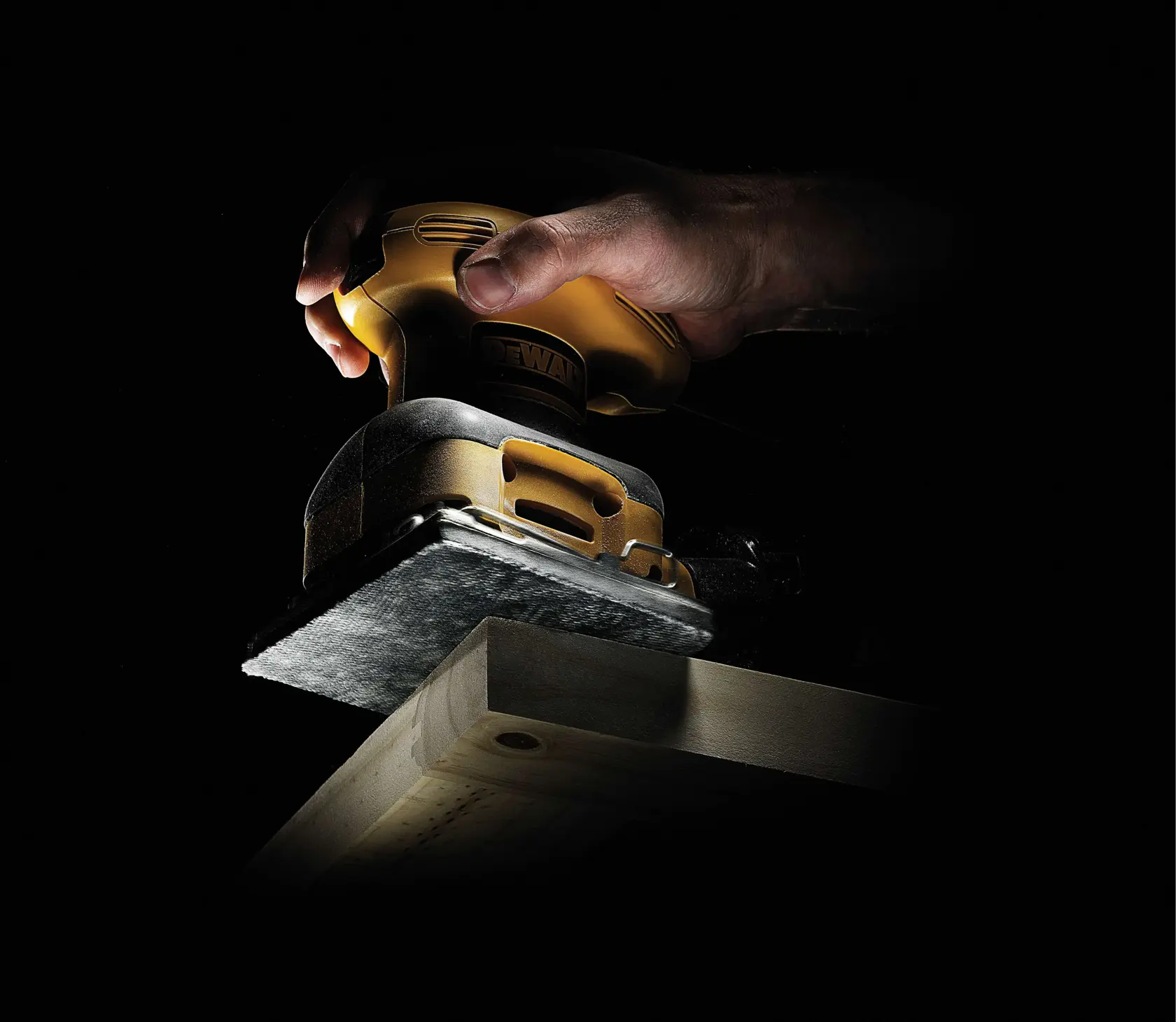DEWALT® EXTREME 1/4 Folha 115mm x 115mm 240G MESH Lixa (5 Pk)