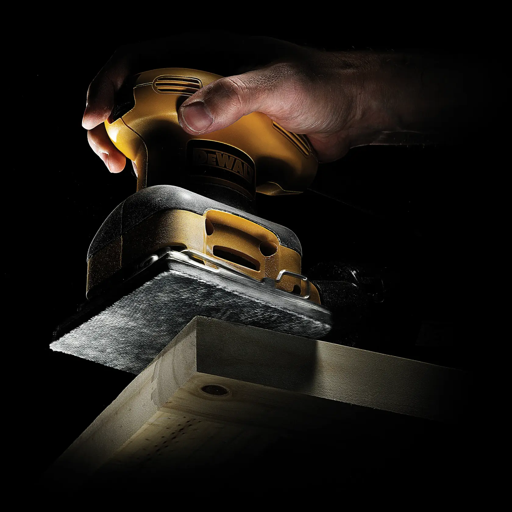 Folha de Detalhes DEWALT® EXTREME 93mm x 93mm 120G MESH Lixa (5 Pk)